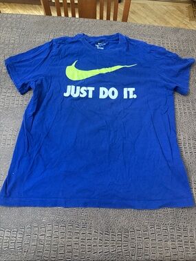 Nike Just Do It Swoosh Graphic T-Shirt Blue Green Large